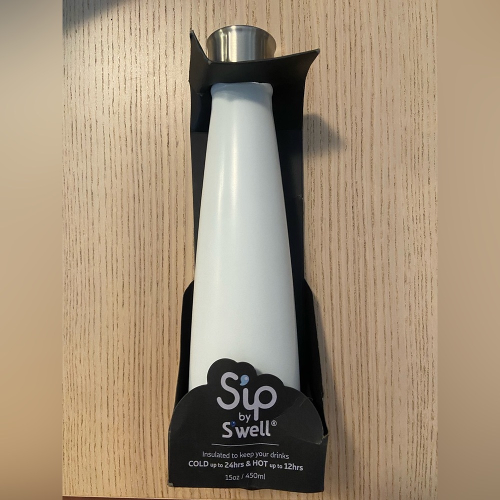 NWT Sip by S’Well Hot/Cold insulated water bottle - 450ml/15oz Marshmallow White
